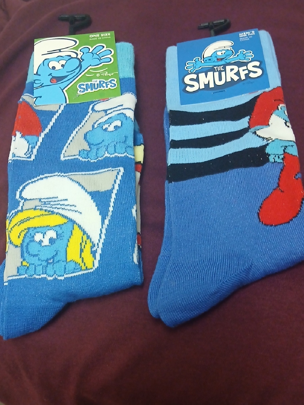 THE SMURFS MENS SOCKS NWT 2 PAIR TOTAL